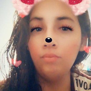 Meet your Posher, Leanna